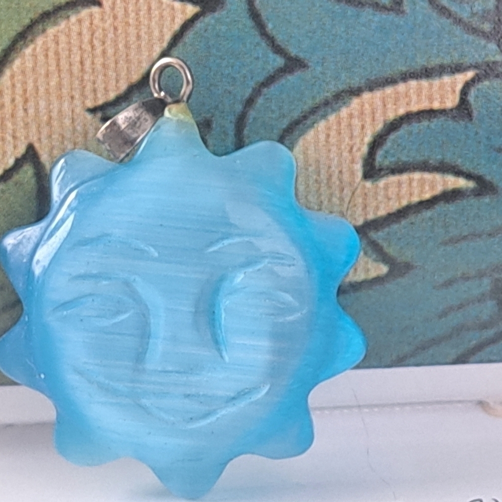 Blue semiprecious carved sun - Picture 3 of 6